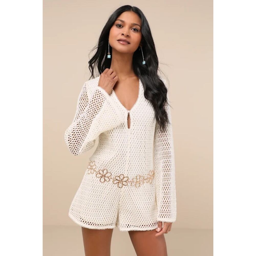 NWT Lulus Halima Cream Crochet Bell Sleeve Romper Large - Picture 1 of 3